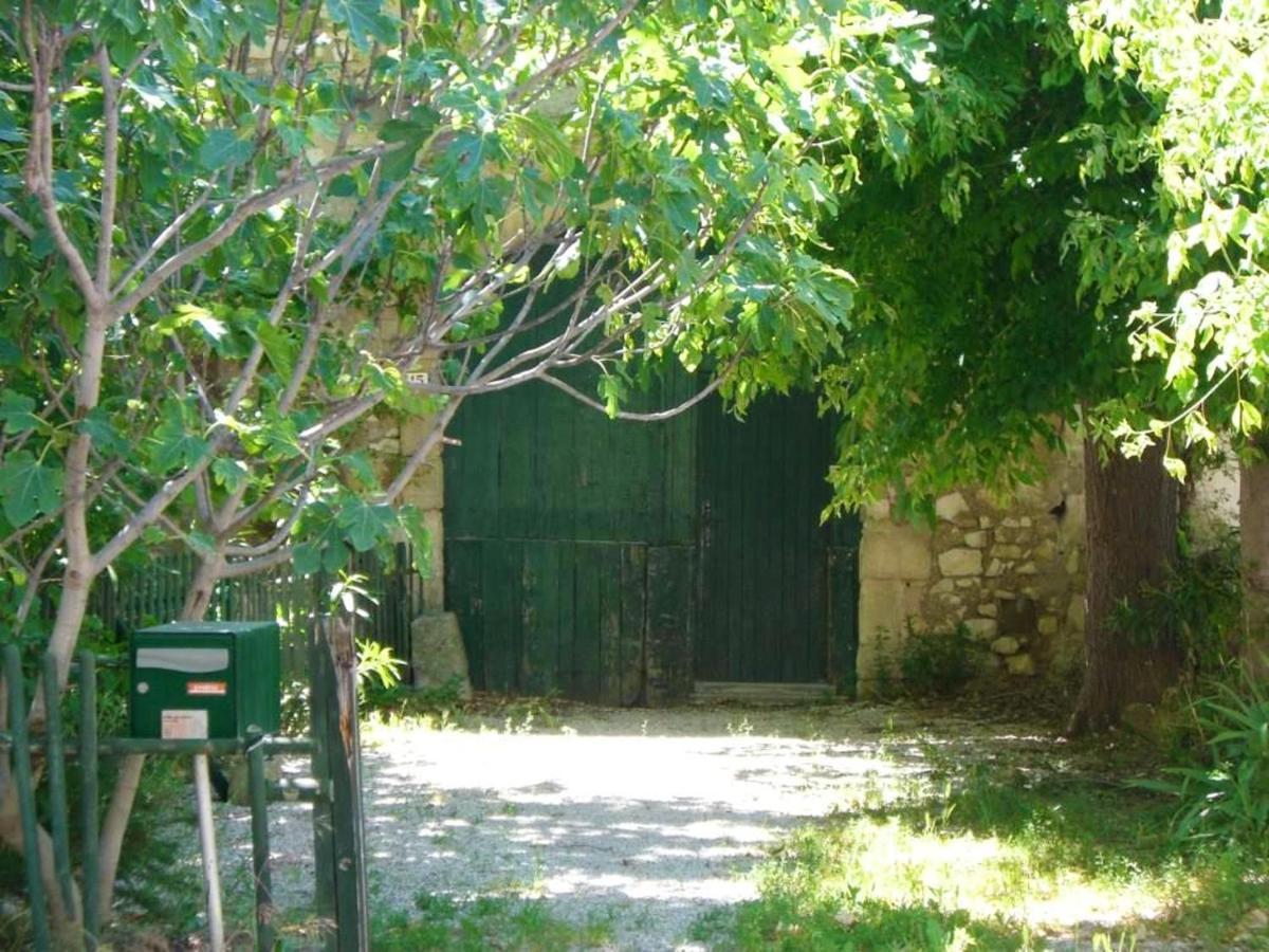 Maison Charmante Avec Terrasse Et Jardin A Noves Buitenkant foto